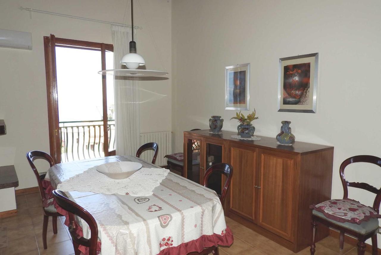Mansarda Sul Mare Dei Ciclopi Apartment Aci Trezza Exterior photo
